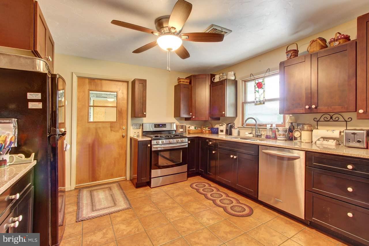 4585 North Biesecker Road Dover, PA 17315 - Photo 5 of 26 Gallery Image 5