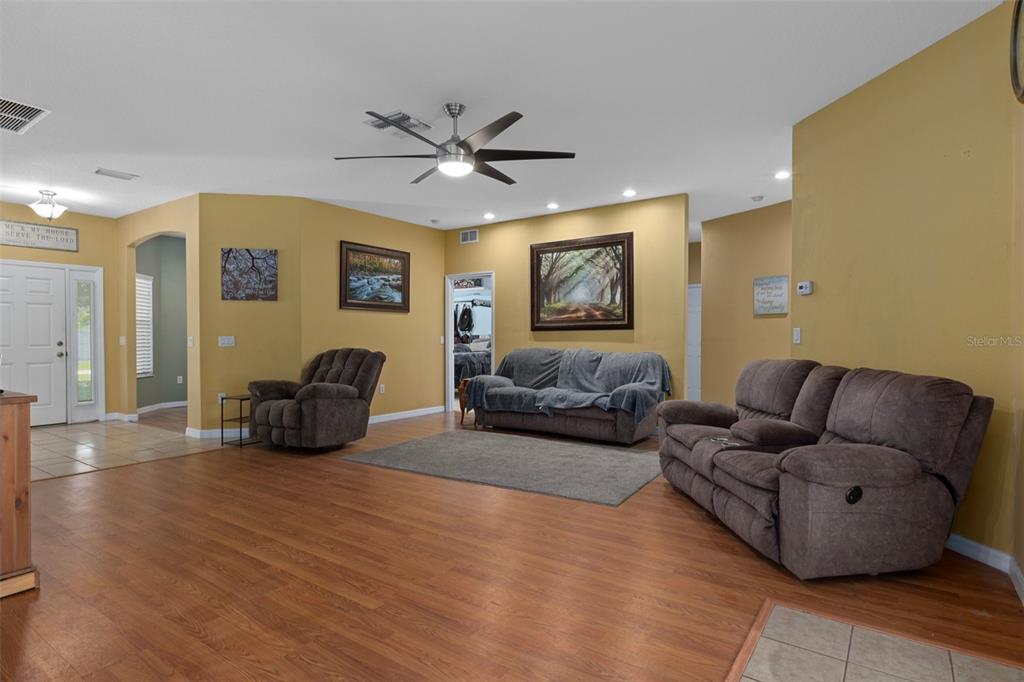 15287 Coot Road Weeki Wachee, FL 34614 - Photo 6 of 67