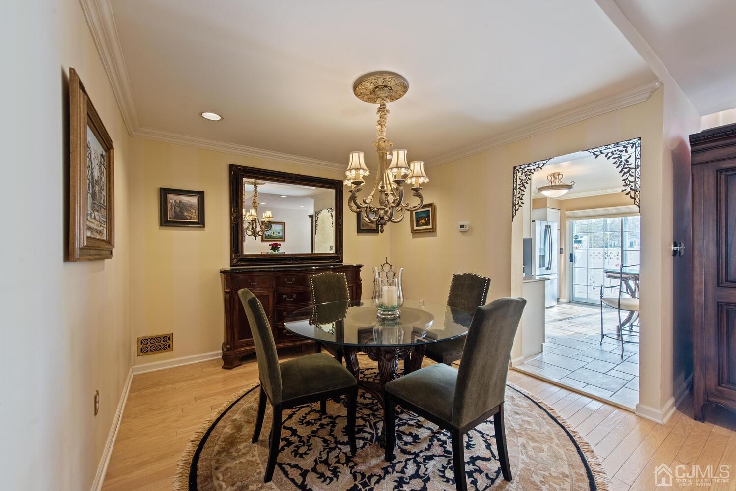 6 Oxford Road Holmdel, NJ 07733 - Photo 12 of 28 Gallery Image 12