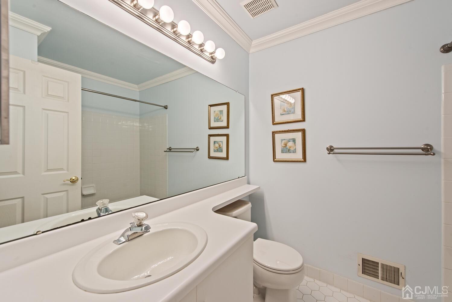 6 Oxford Road Holmdel, NJ 07733 - Photo 23 of 28 Gallery Image 23