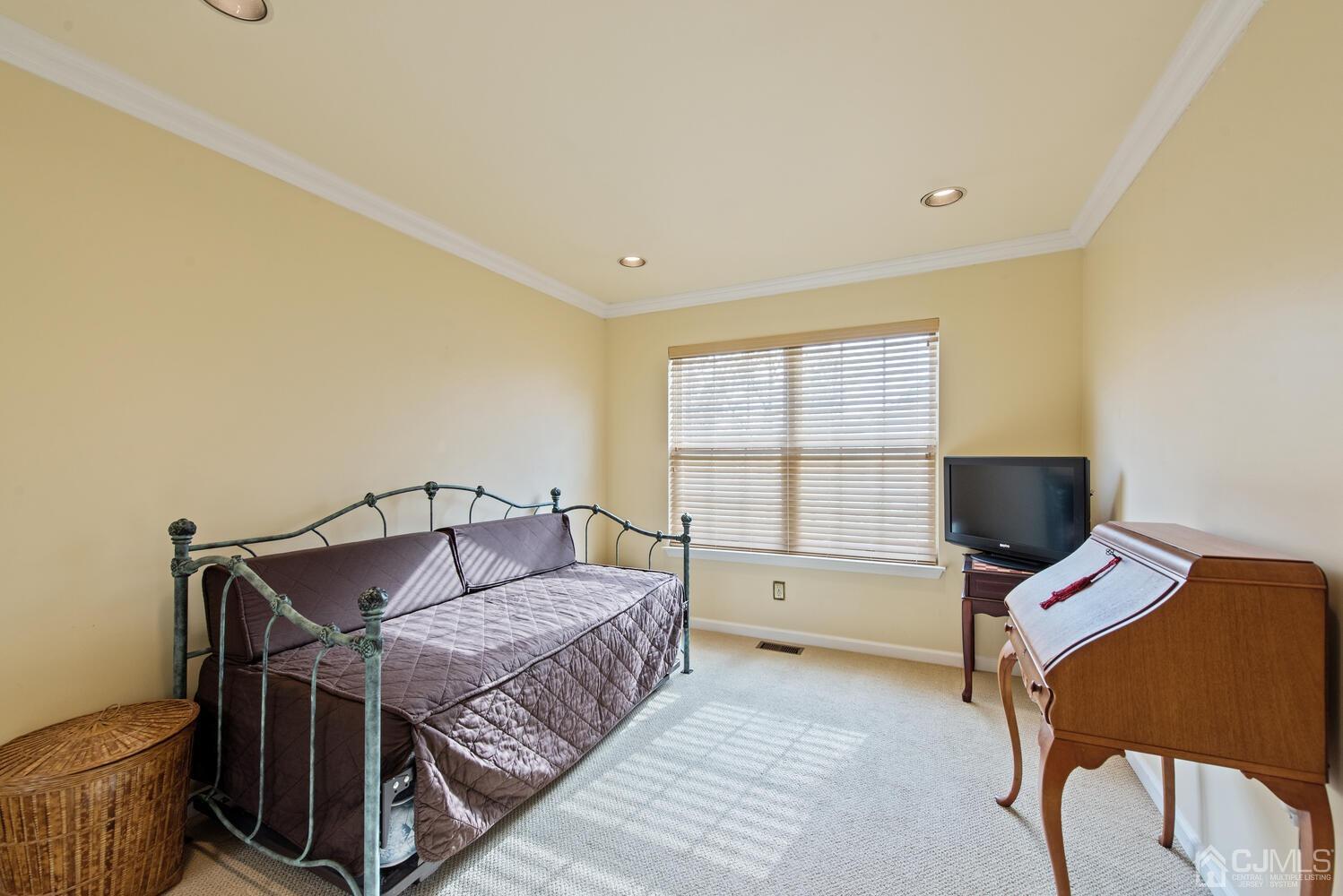 6 Oxford Road Holmdel, NJ 07733 - Photo 24 of 28 Gallery Image 24