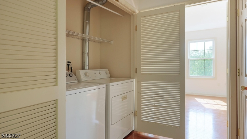 16 Riga Court Scotch Plains, NJ 07076 - Photo 25 of 33 a bathroom with a sink and a mirror
