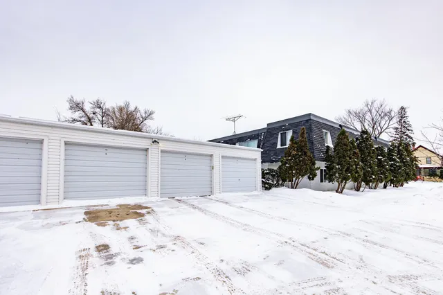 $92,500 | 702 Oak Street North, Unit A, Fargo, ND 58102