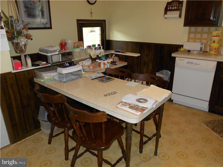 63 Matthews Road Newark, DE 19713 - Photo 8 of 25 Kitchen