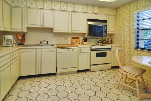 275 South Beach Road, Unit A203 Jupiter, FL 33469 - Photo 7 of 20 Kitchen