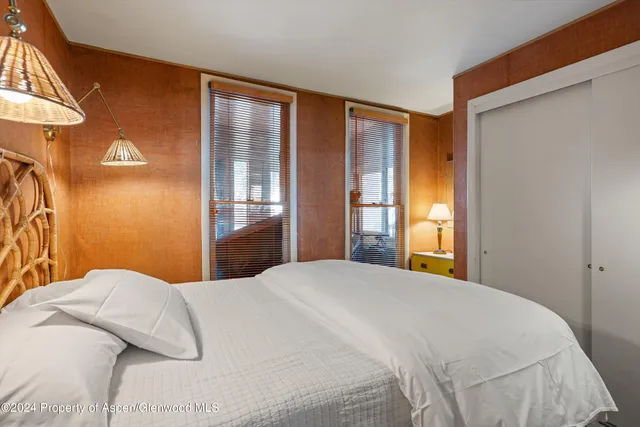 a bathroom with a sink vanity and a mirror
