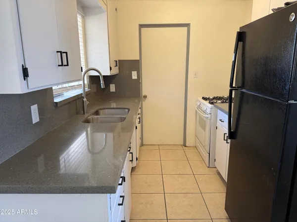 $1,100 | 223 East 2nd Street, Mesa, AZ 85201