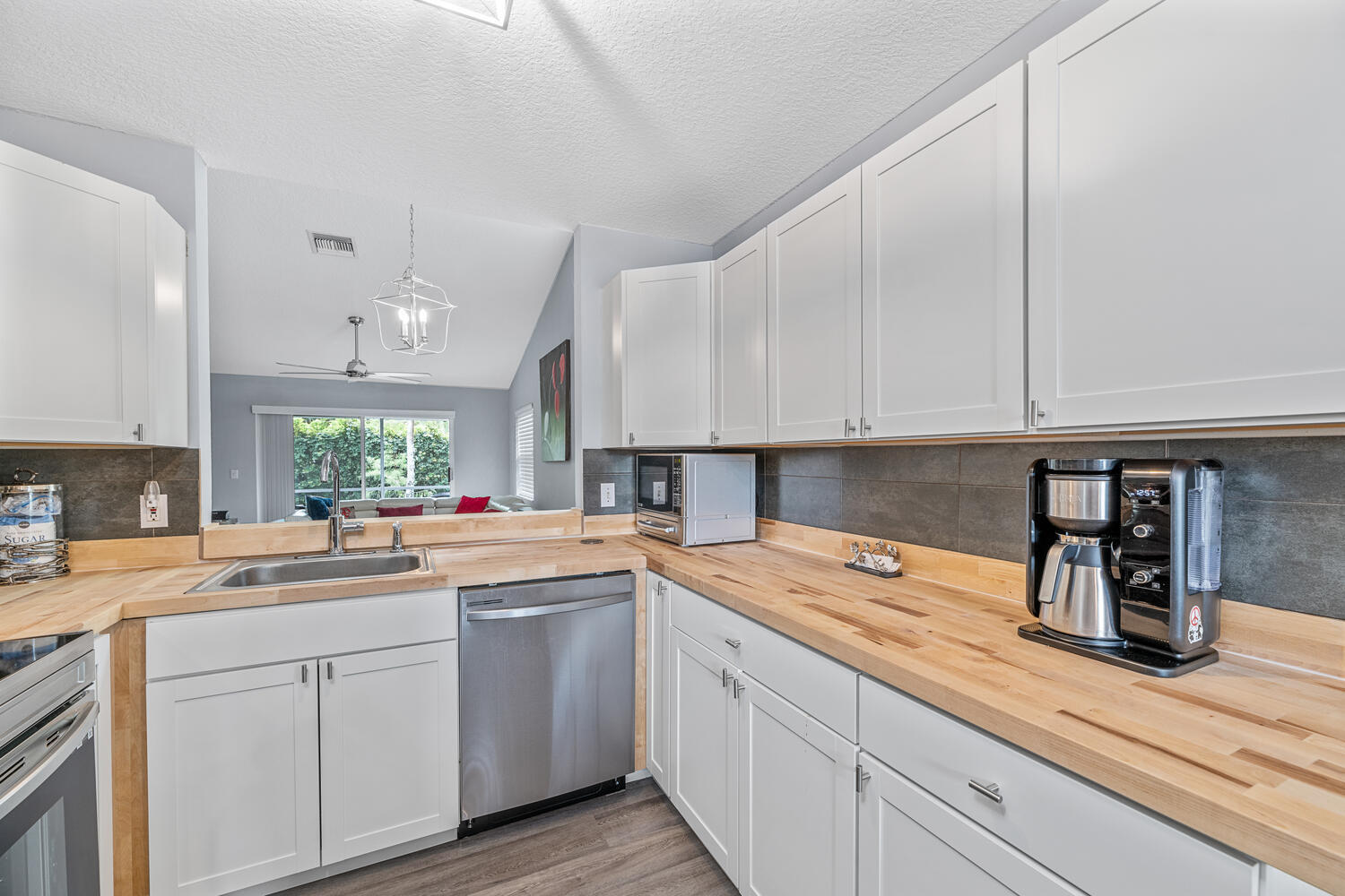 13206 Quiet Woods Road, Unit B Wellington, FL 33414 - Photo 3 of 18 Kitchen