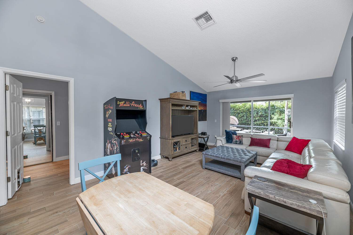 13206 Quiet Woods Road, Unit B Wellington, FL 33414 - Photo 6 of 18 Living/Dining