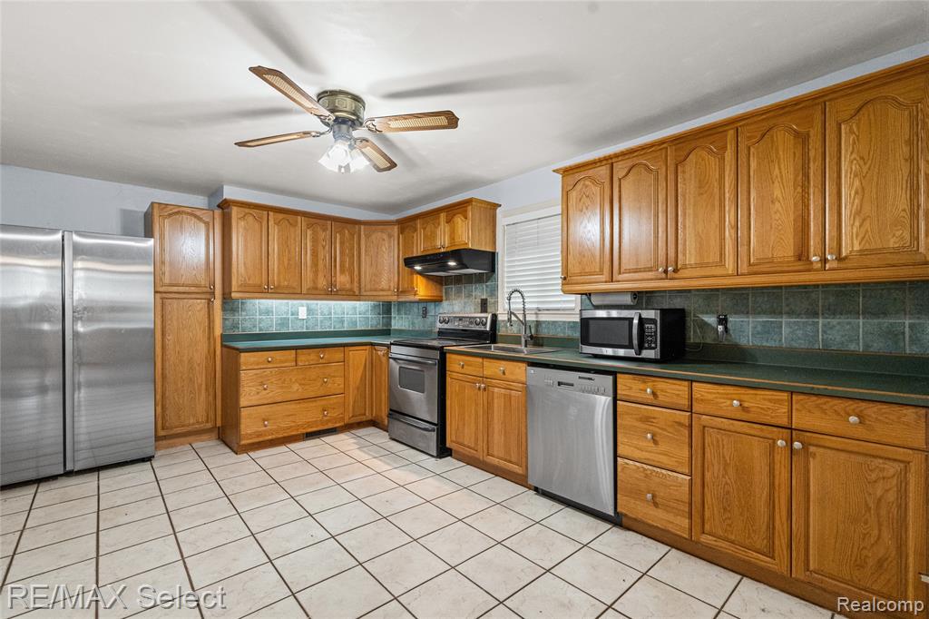 7173 Porter Road Grand Blanc, MI 48439 - Photo 15 of 35