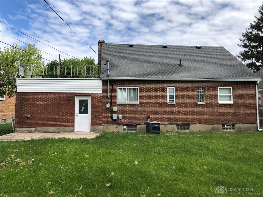 1832 Ridgemore Avenue Kettering, OH 45429 - Photo 5 of 21