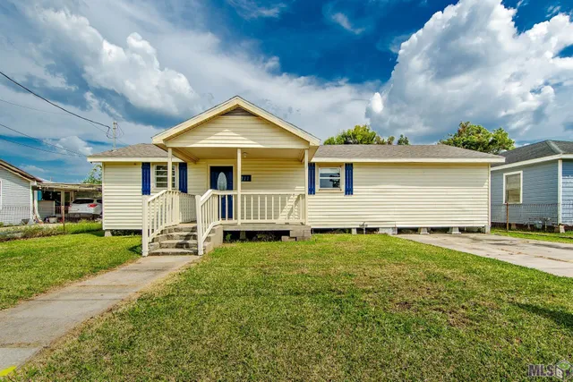 $115,000 | 111 Roselawn Avenue, Houma, LA 70363