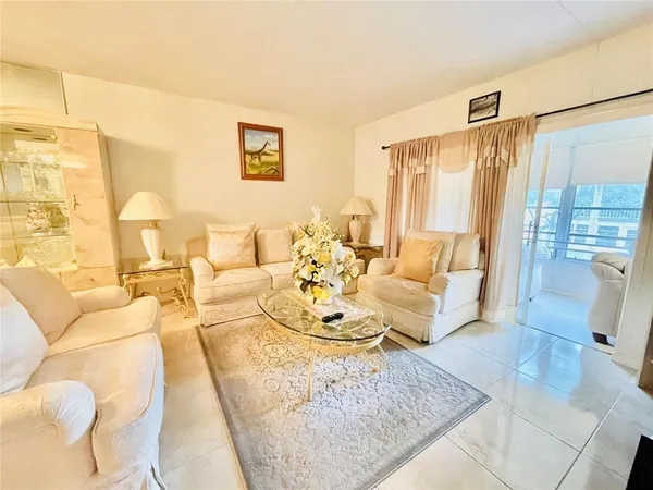 $139,900 | 7505 West Atlantic Boulevard, Unit 208, Margate, FL 33063