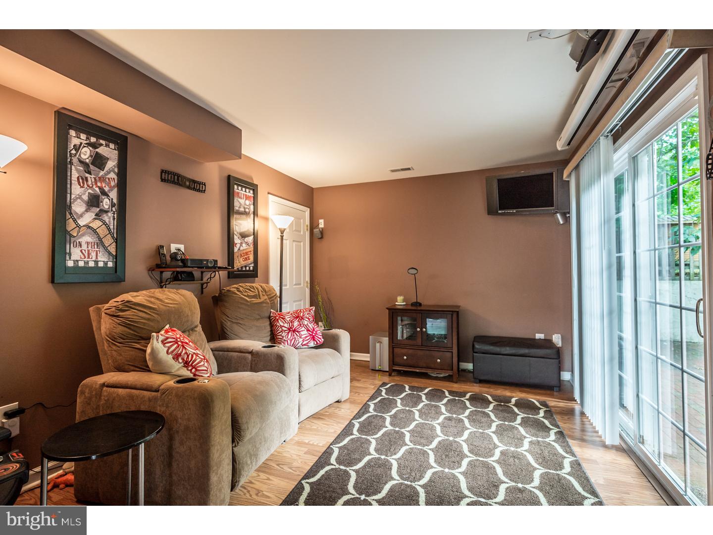 315 Maple Road Mount Laurel, NJ 08054 - Photo 13 of 25 Family Room