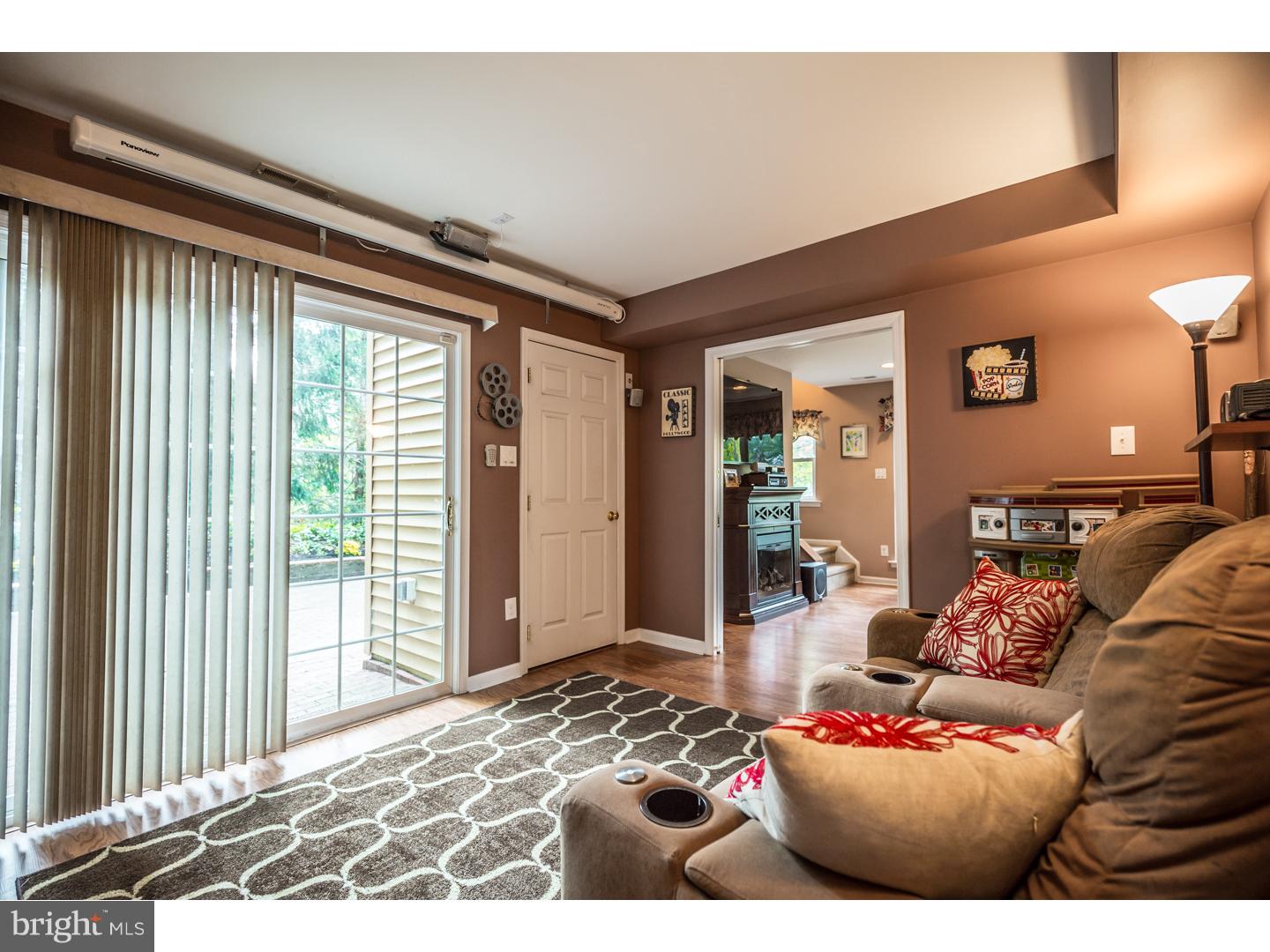 315 Maple Road Mount Laurel, NJ 08054 - Photo 14 of 25 Family Room