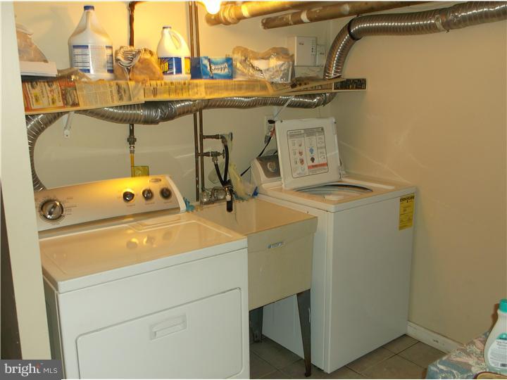 7353 Dungan Road Philadelphia, PA 19111 - Photo 20 of 25 Laundry Room