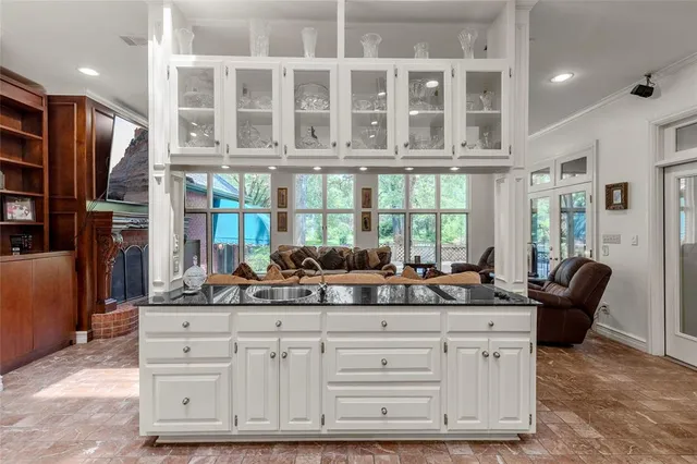 $1,400,000 | 1 Creekside Drive, Greenville, TX 75402