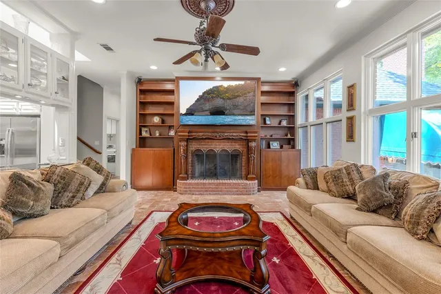 $1,400,000 | 1 Creekside Drive, Greenville, TX 75402