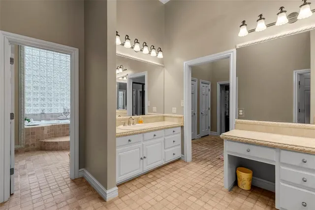 $1,400,000 | 1 Creekside Drive, Greenville, TX 75402