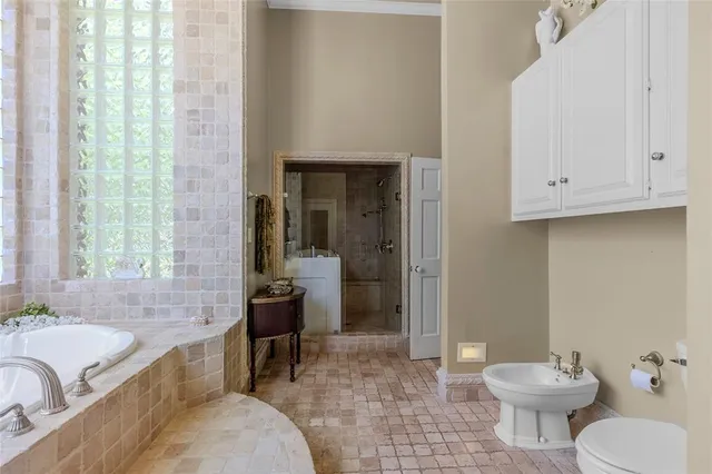 $1,400,000 | 1 Creekside Drive, Greenville, TX 75402