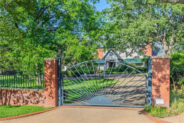 $1,400,000 | 1 Creekside Drive, Greenville, TX 75402