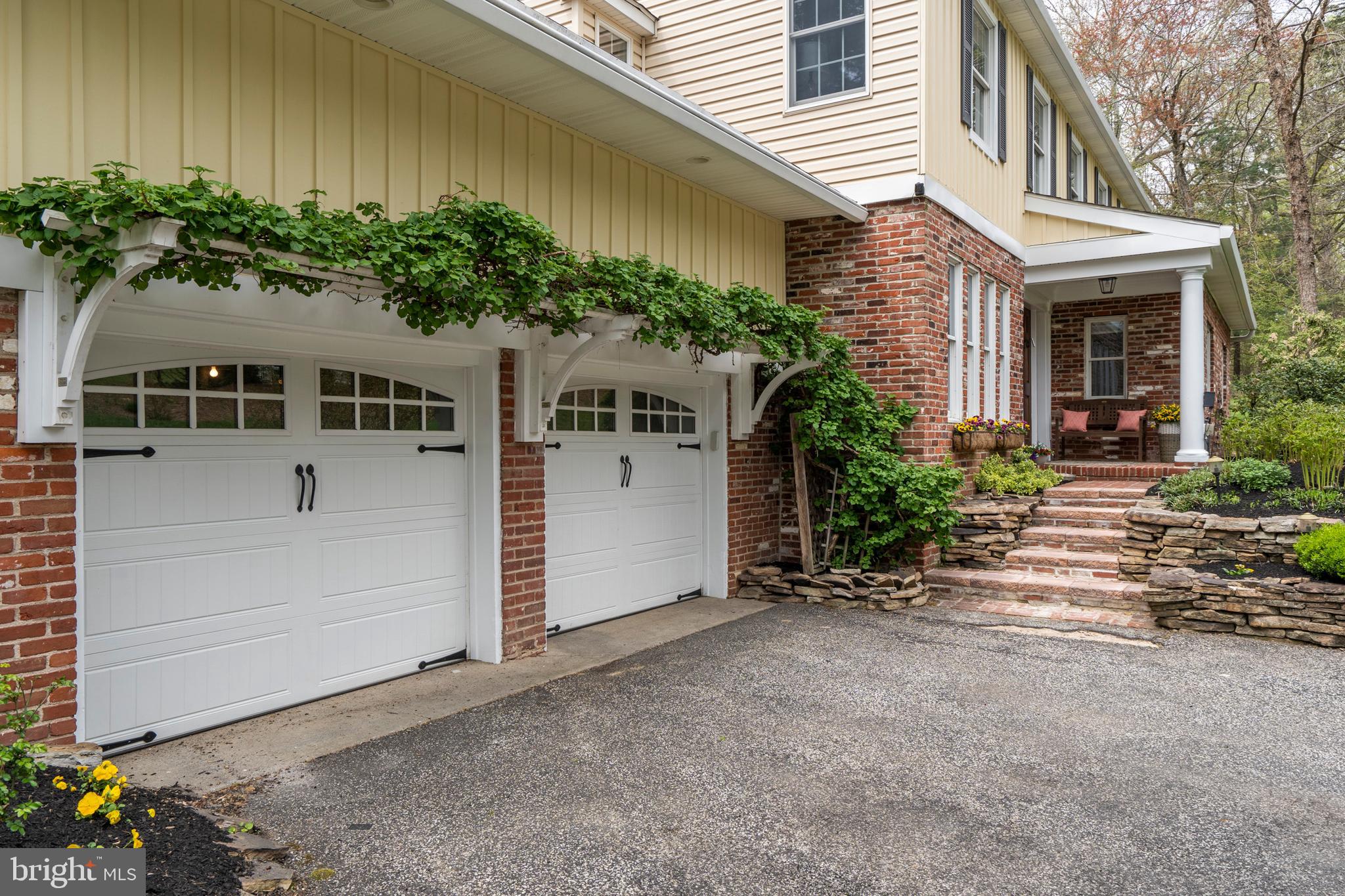 65 Crestline Road Wayne, PA 19087 - Photo 3 of 52 2- car attached garage