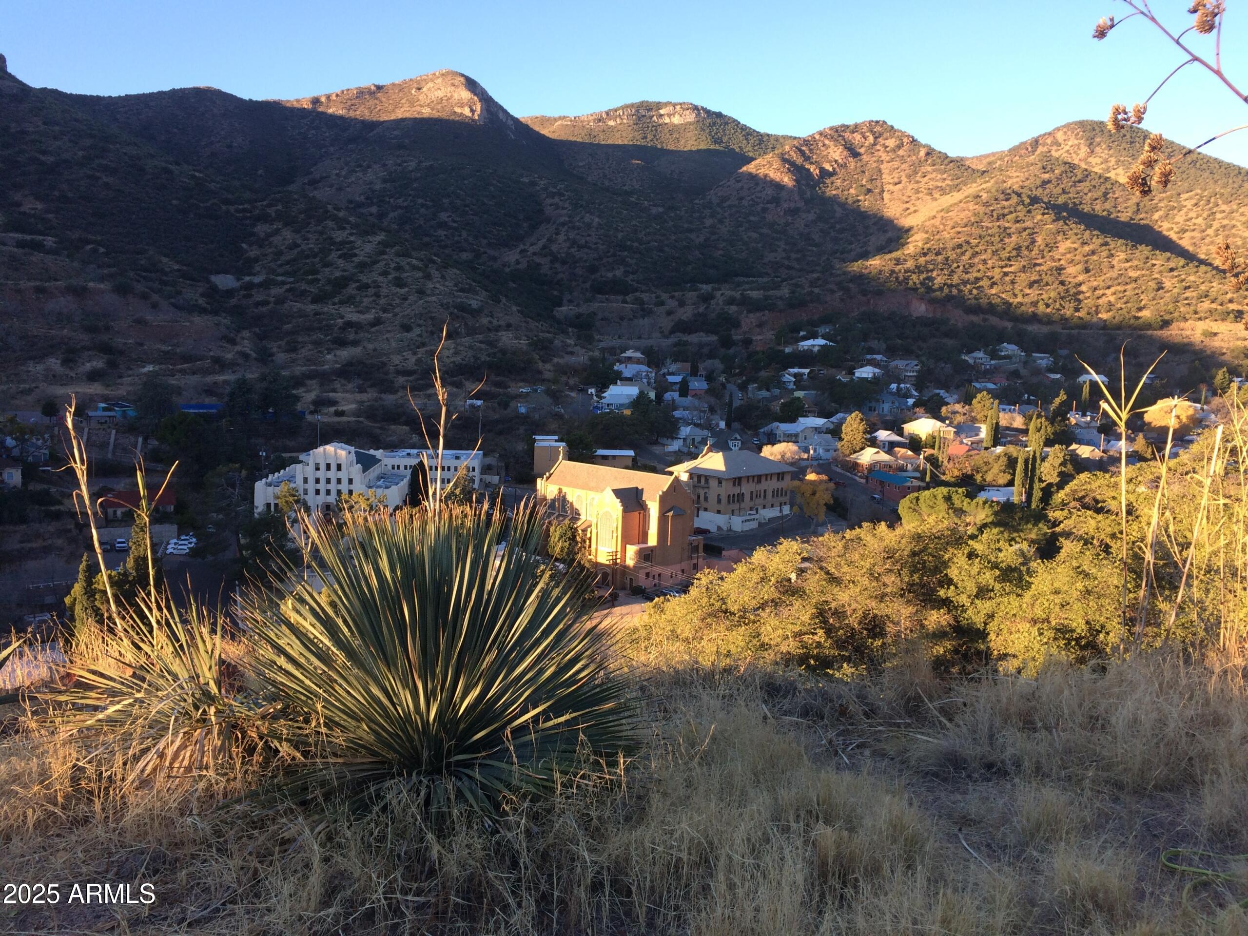 127 High Road, Unit 42 Bisbee, AZ 85603 - Photo 33 of 38 a view of outdoor space and yard