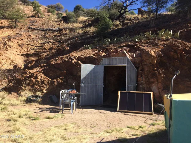 a view of a wooden fence