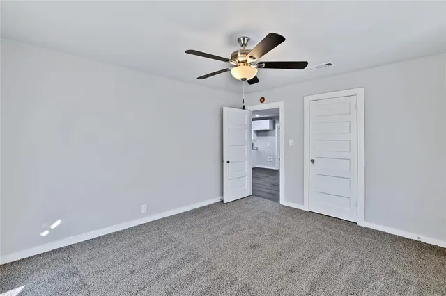 $1,750 | 907 Southwest Main Street, Ennis, TX 75119