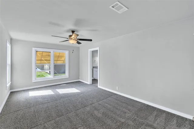 $1,750 | 907 Southwest Main Street, Ennis, TX 75119