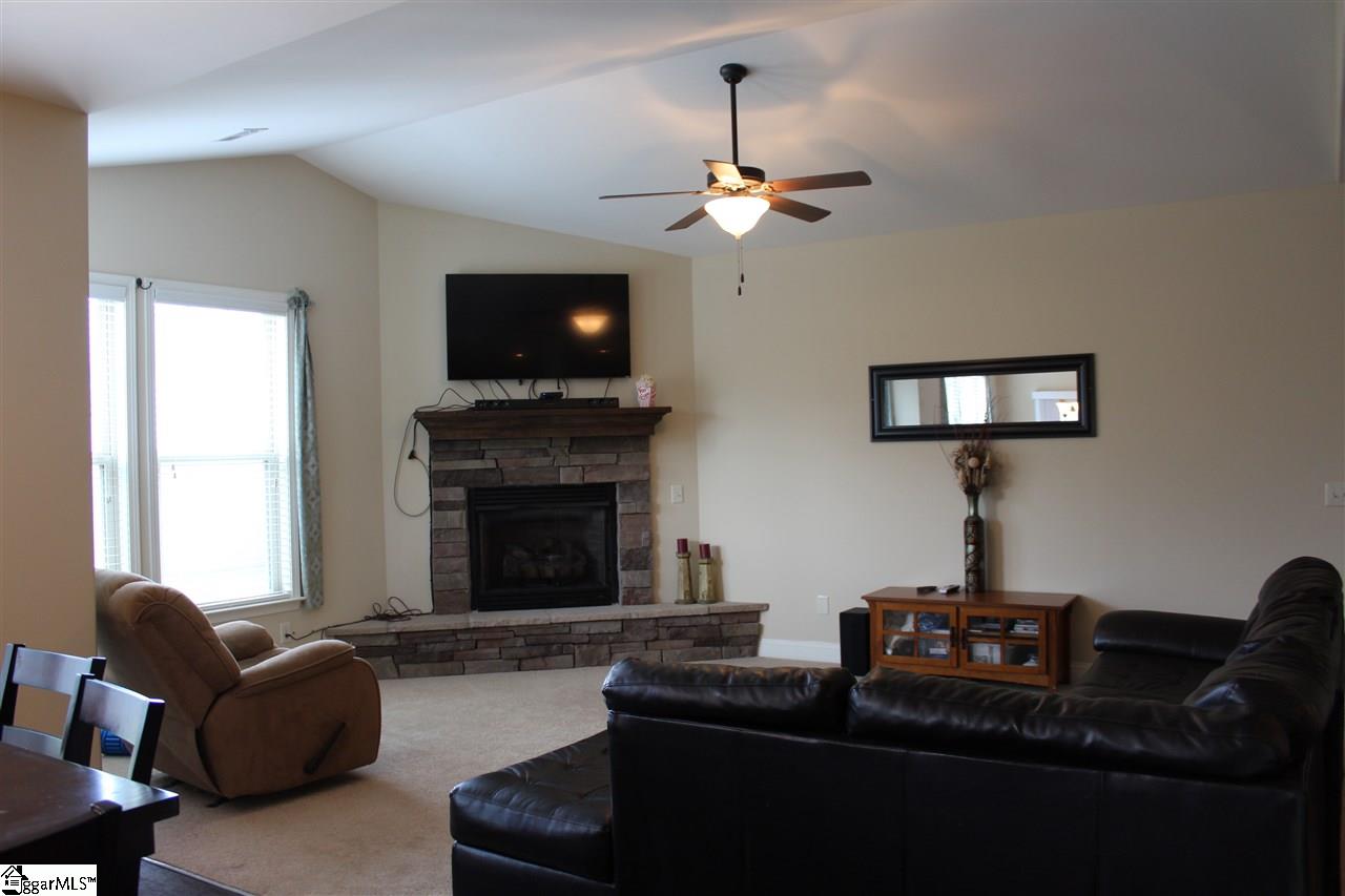 315 Stallion Road Greenville, SC 29617 - Photo 8 of 27 Gallery Image 8