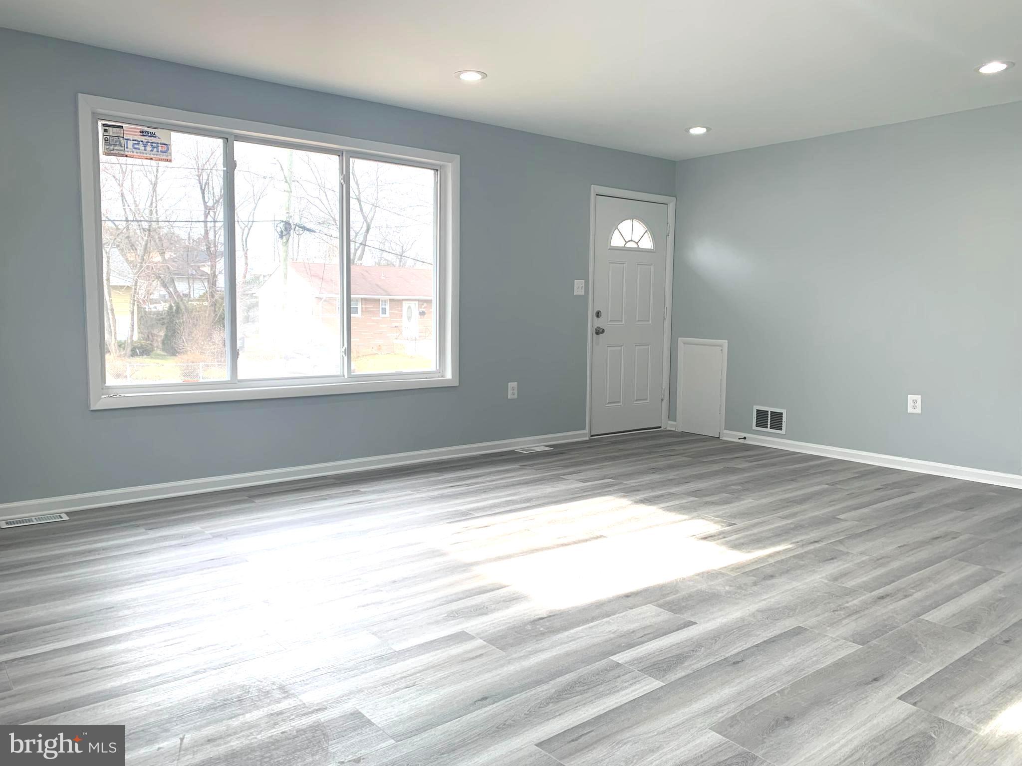 2604 Lorring Drive District Heights, MD 20747 - Photo 3 of 9