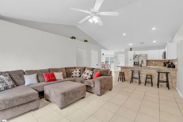 $339,500 | 129 St James Court, Anderson, SC 29621