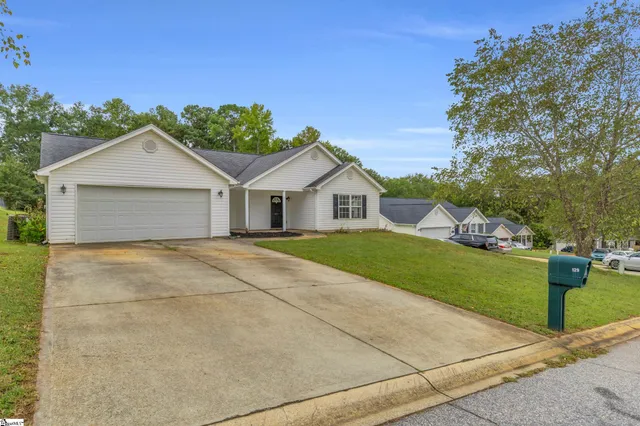 $339,500 | 129 St James Court, Anderson, SC 29621