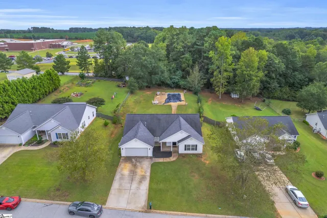 $339,500 | 129 St James Court, Anderson, SC 29621