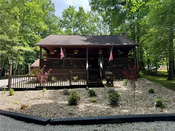 $399,900 | 3250 Shamrock Lane, Birdseye, IN 47513