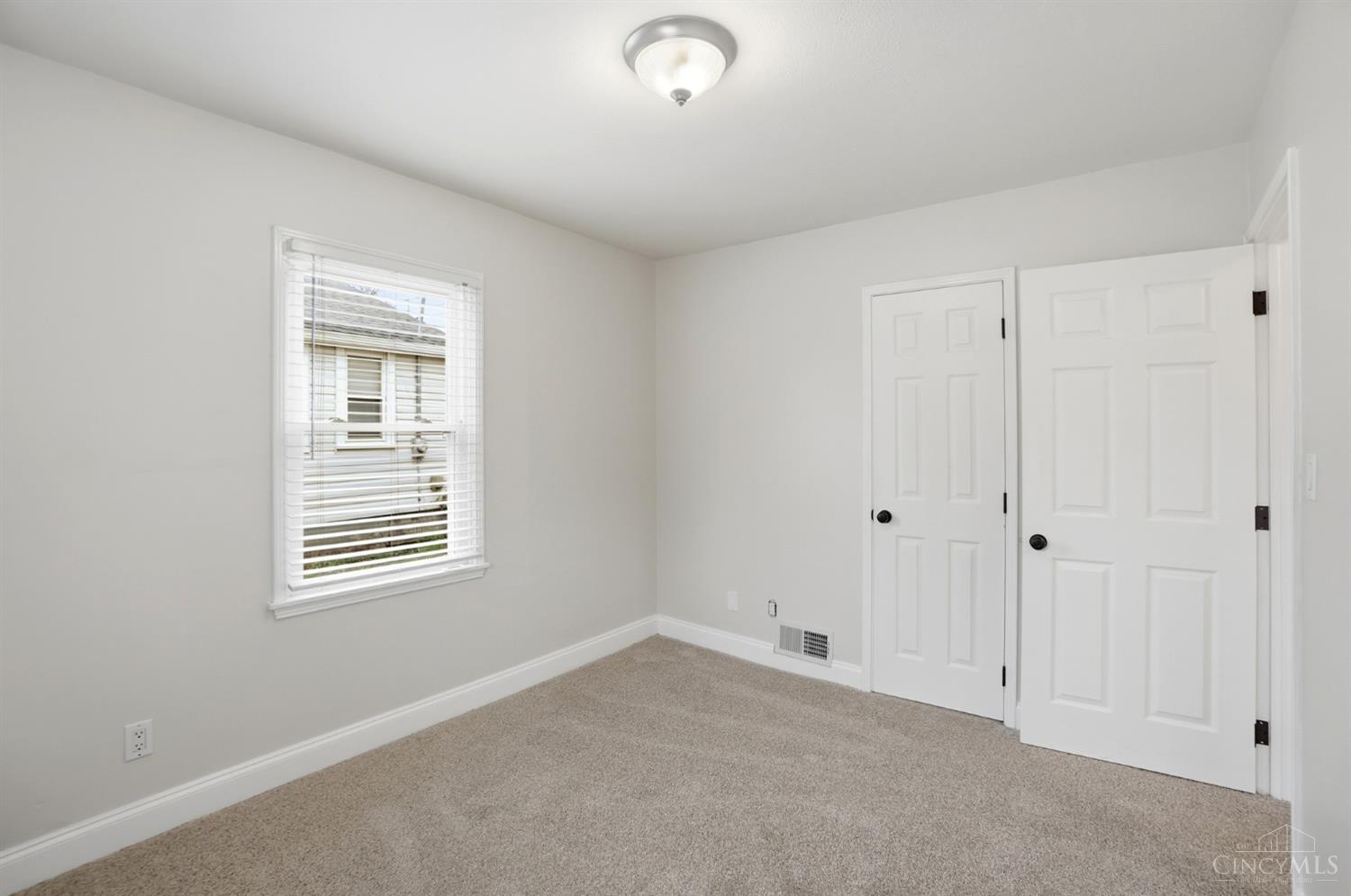 4582 Cooper Road Blue Ash, OH 45242 - Photo 23 of 37