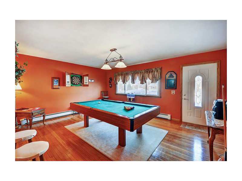 14 Paupock Run Westerly, RI 02891 - Photo 14 of 25 Den/Family/Great Room.