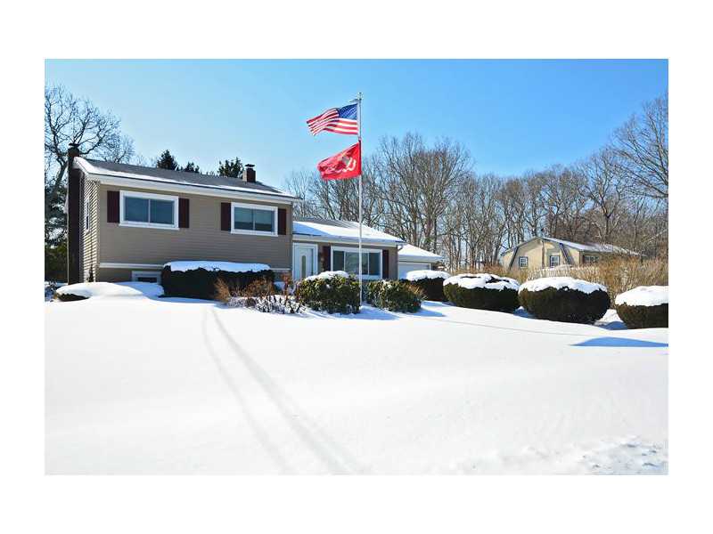 14 Paupock Run Westerly, RI 02891 - Photo 2 of 25 Exterior Front.
