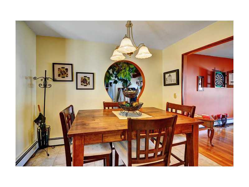 14 Paupock Run Westerly, RI 02891 - Photo 6 of 25 Dining Room.