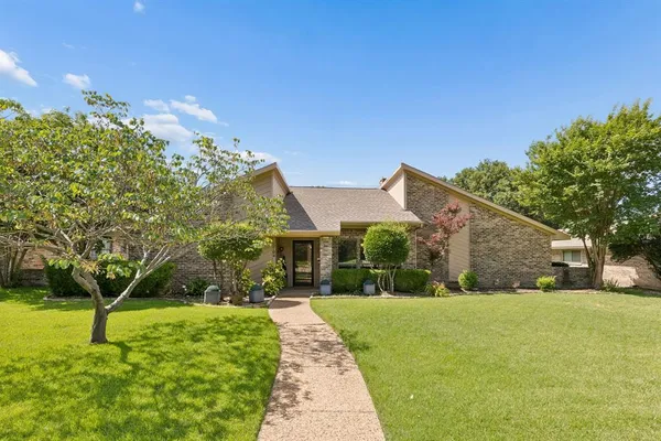$399,900 | 3704 Big Horn Trail, Plano, TX 75075