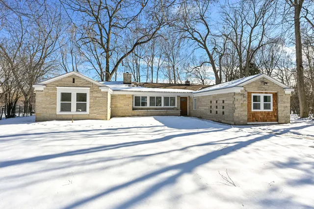 $424,900 | 5686 North River Forest Drive, Glendale, WI 53209