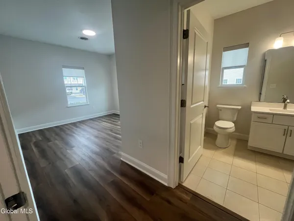 $2,517 | 60 Weibel Avenue, Unit 2FL101, Saratoga Springs, NY 12866