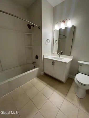 $2,517 | 60 Weibel Avenue, Unit 2FL101, Saratoga Springs, NY 12866