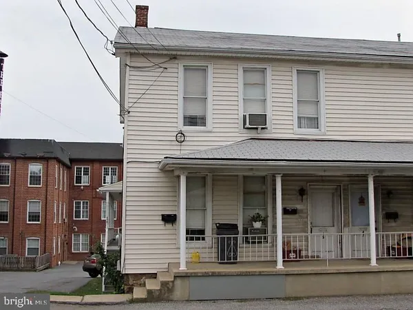 $1,100 | 45 East Forrest Avenue, Unit FRONT, Shrewsbury, PA 17361