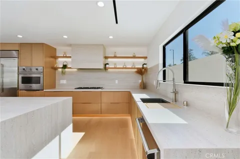 $1,890,000 | 23409 Friar Street, Woodland Hills, CA 91367