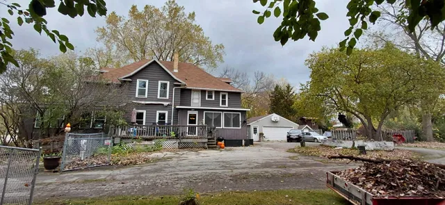 $575,000 | 1025 Oneida Street, Menasha, WI 54952
