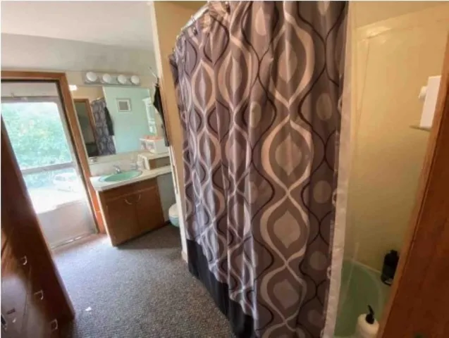 $575,000 | 1025 Oneida Street, Menasha, WI 54952