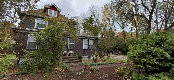 $575,000 | 1025 Oneida Street, Menasha, WI 54952