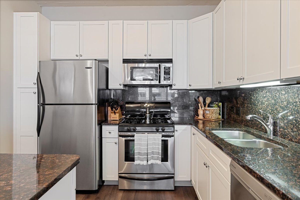 909 West Washington Boulevard, Unit 606 Chicago, IL 60607 - Photo 10 of 20